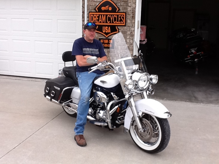 2007 Harley Davidson Road King Classic FLHRC photograph