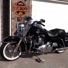 2010 Harley Davidson Road King Classic thumbnail