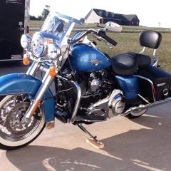 2011 Harley Davidson Road King Classic thumbnail