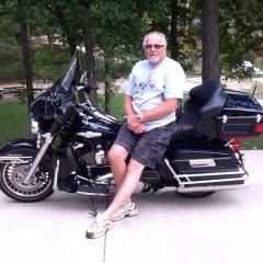 2011 Harley Davidson Ultra Classic FLHTCU thumbnail
