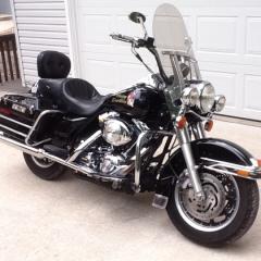 2005 Harley Davidson Road King Police FLHRPI thumbnail