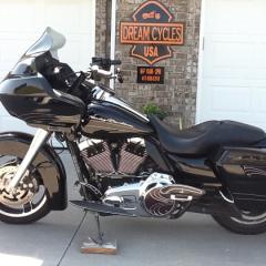 2010 Harley Davidson Road Glide FLTRX thumbnail