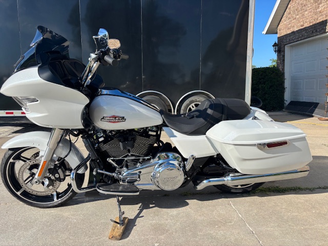 2024 HARLEY DAVIDSON ROADGLIDE photograph