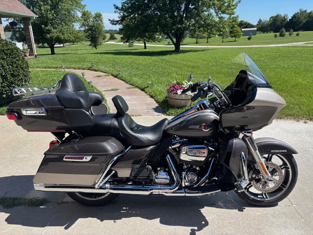 2023 HARLEY DAVIDSON ROADGLIDE LIMITED photograph