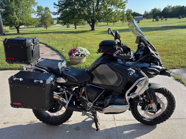 2024 BNW R1250 GS ADVENTURE photograph