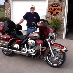 2009 Harley Davidson Ultra Classic FLHTCU thumbnail