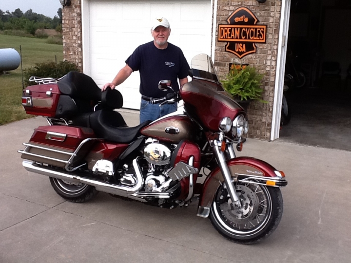 2009 Harley Davidson Ultra Classic FLHTCU photograph