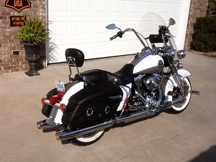 2009 Harley Davidson Road King Classic FLHRC photograph