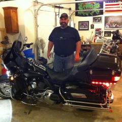 2011 Harley Davidson Ultra Classic FLHTCU thumbnail
