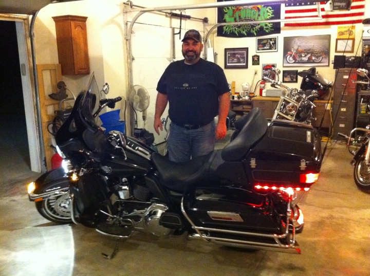 2011 Harley Davidson Ultra Classic FLHTCU photograph