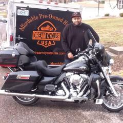 2009 Harley Davidson Ultra Classic FLHTCU thumbnail