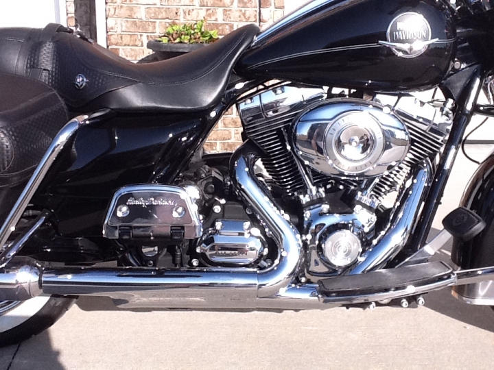 2010 Harley Davidson Road King Classic FLHRC photograph