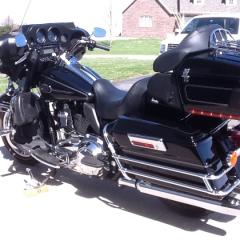 2009 Harley Davidson Ultra Classic FLHTCU thumbnail