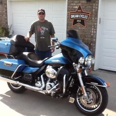 2011 Harley Davidson Ultra Classic Limited FLHTK thumbnail