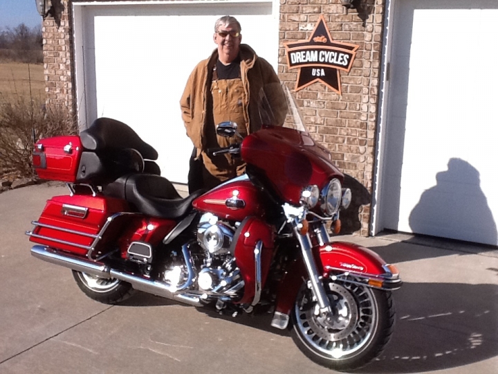 2013 Harley Davidson Ultra Classic FLHTCU photograph